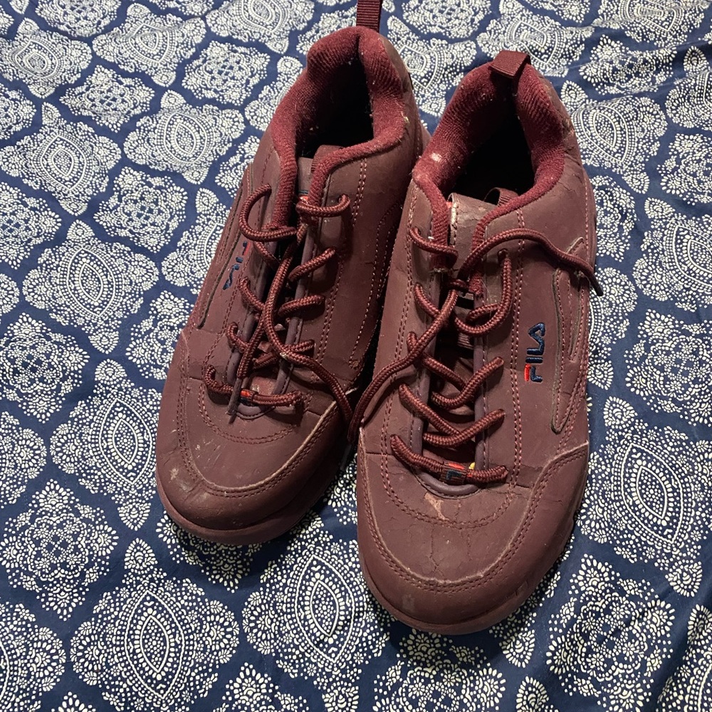 Fila Men's Maroon Sneakers